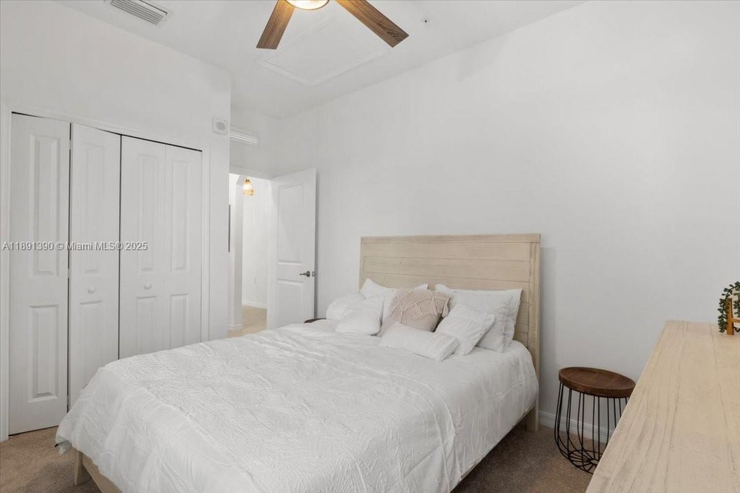 For Rent: $2,200 (2 beds, 2 baths, 1154 Square Feet)