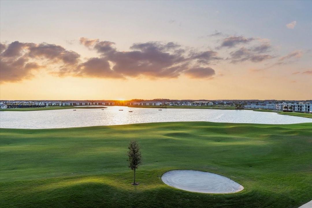 For Rent: $2,200 (2 beds, 2 baths, 1154 Square Feet)