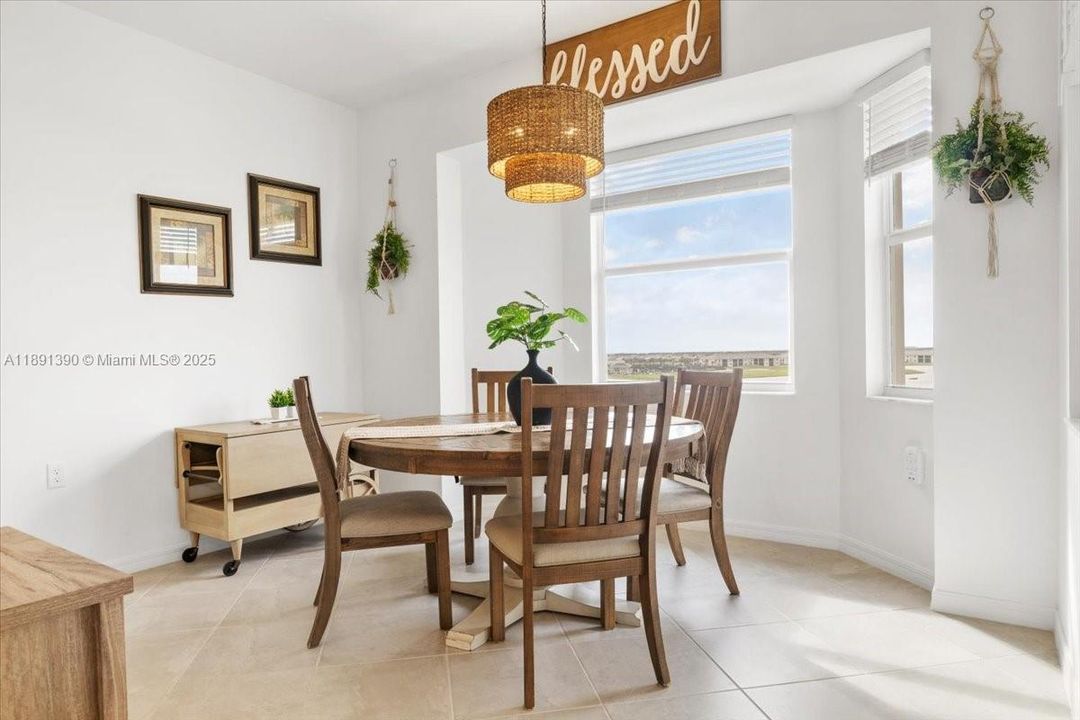 For Rent: $2,200 (2 beds, 2 baths, 1154 Square Feet)