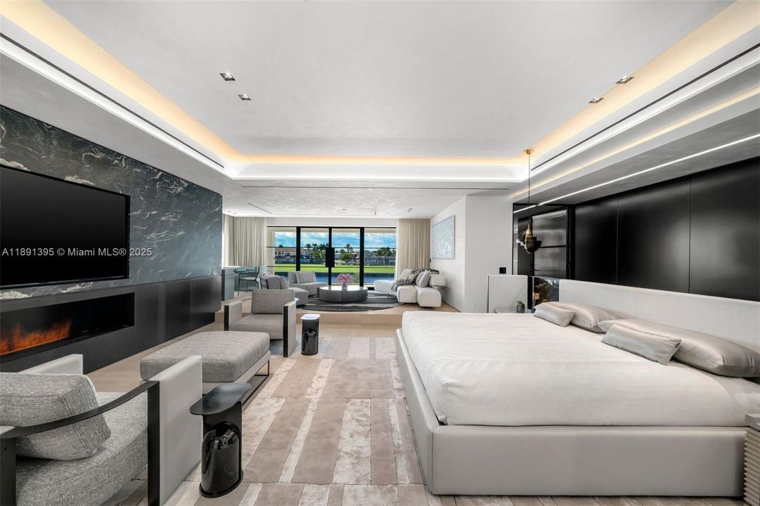 For Sale: $24,995,000 (6 beds, 6 baths, 10391 Square Feet)