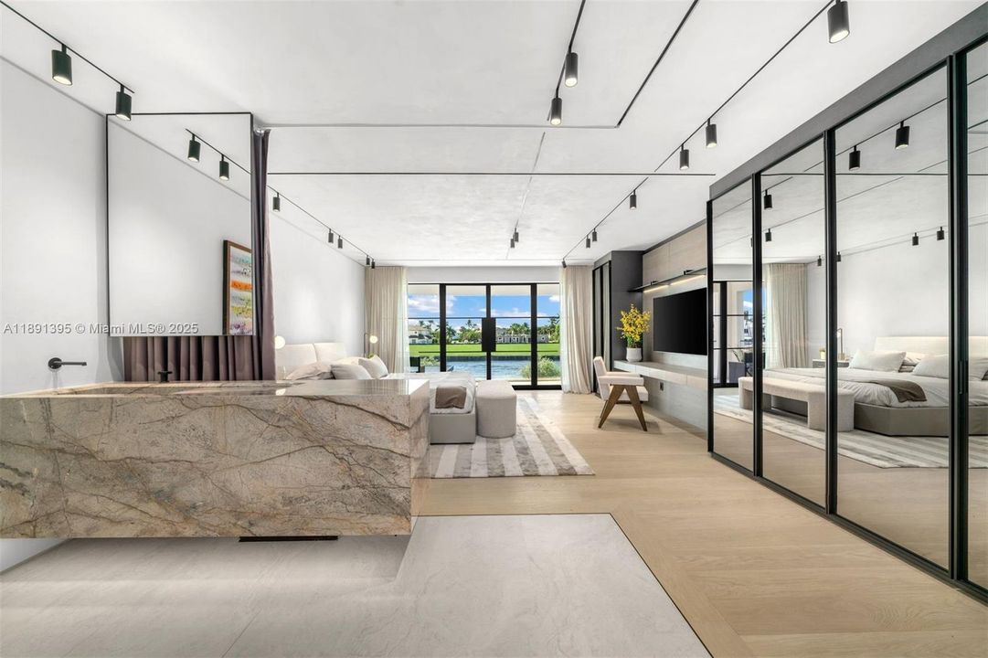 For Sale: $24,995,000 (6 beds, 6 baths, 10391 Square Feet)