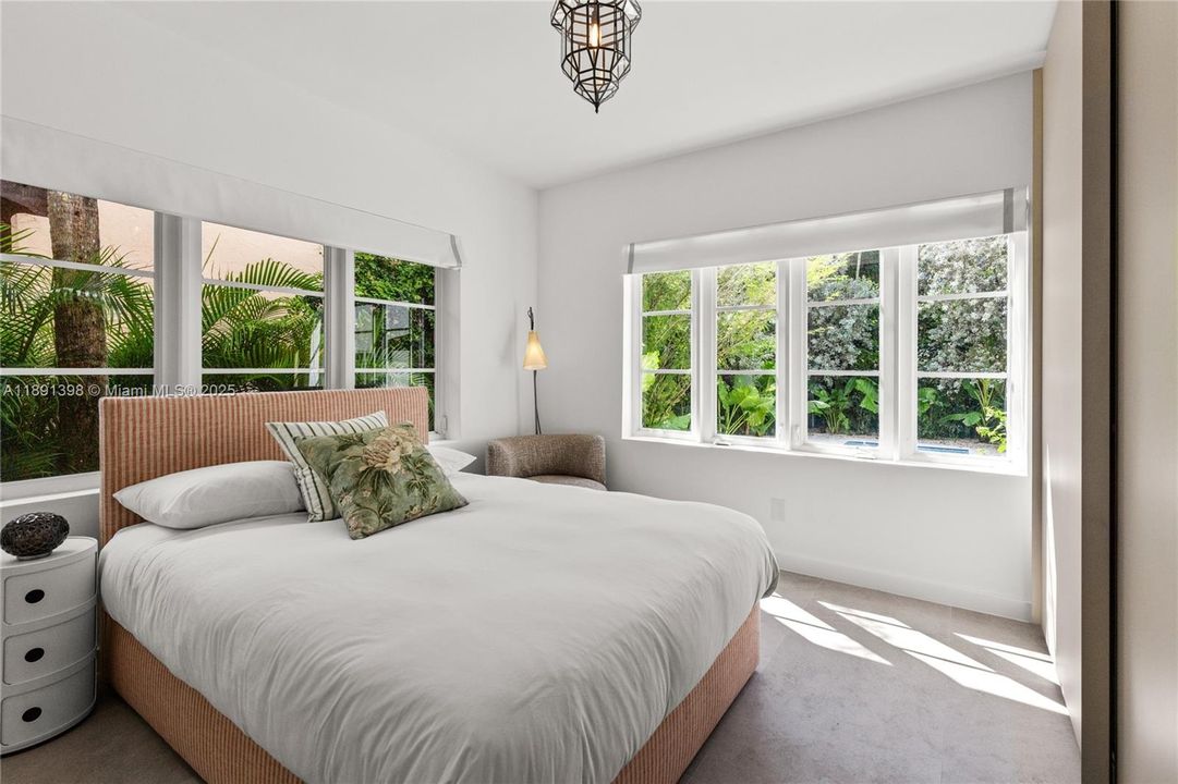 待售: $3,495,000 (5 贝兹, 4 浴室, 2674 平方英尺)