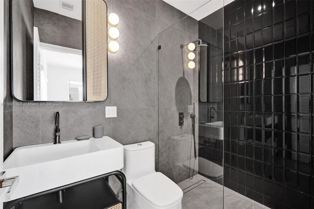 待售: $3,495,000 (5 贝兹, 4 浴室, 2674 平方英尺)