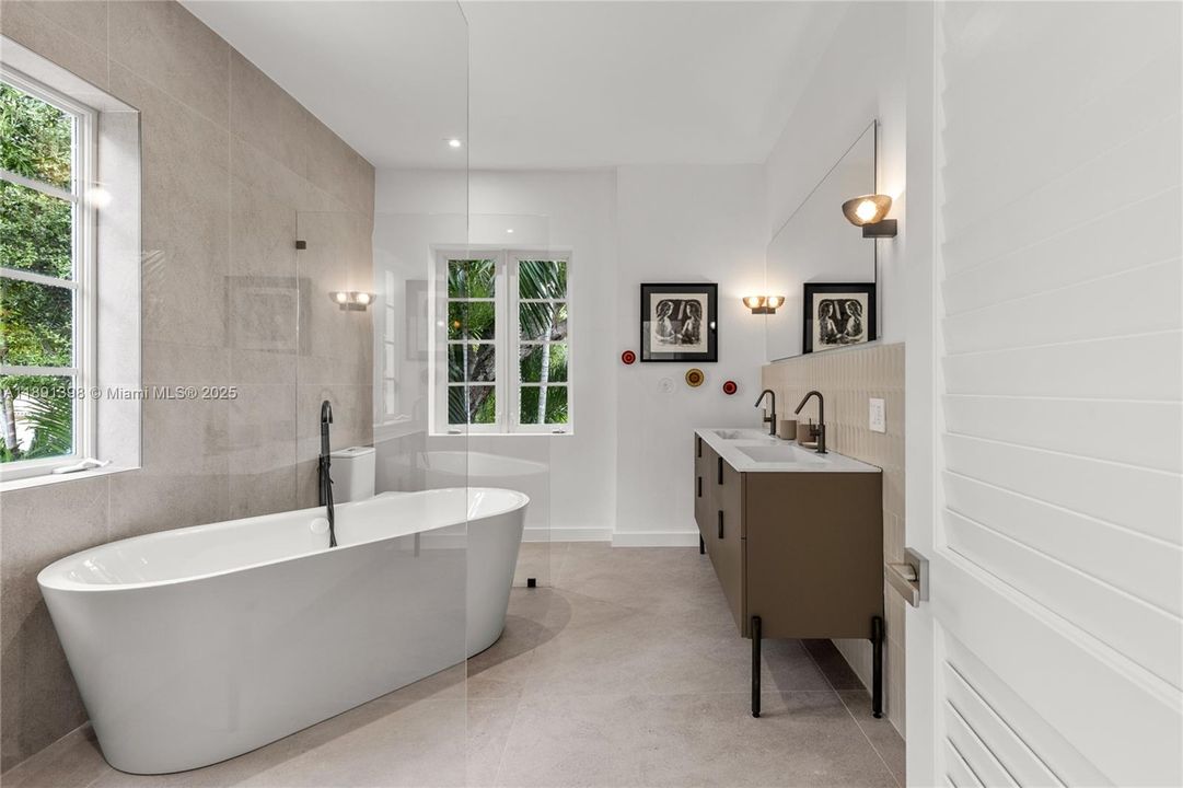 待售: $3,495,000 (5 贝兹, 4 浴室, 2674 平方英尺)