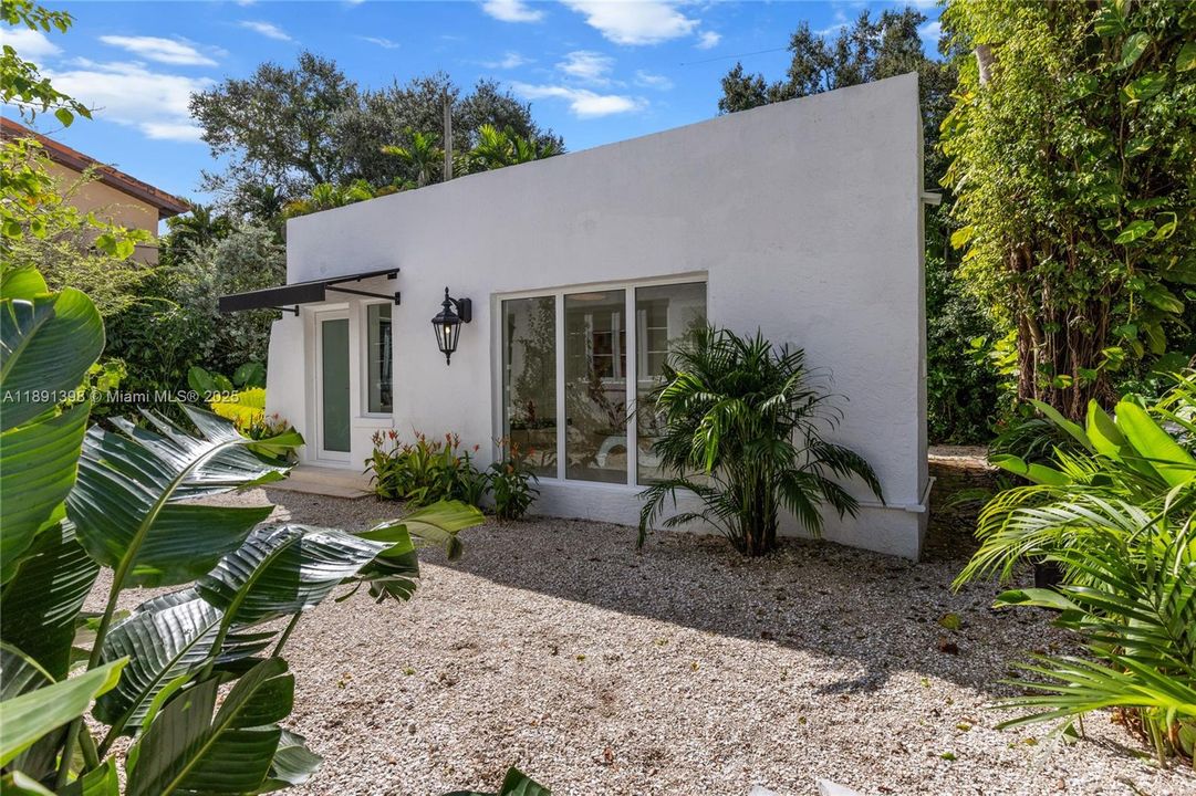 待售: $3,495,000 (5 贝兹, 4 浴室, 2674 平方英尺)