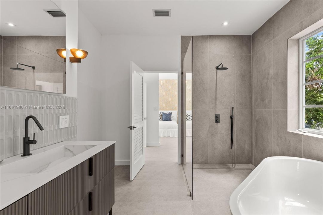 待售: $3,495,000 (5 贝兹, 4 浴室, 2674 平方英尺)