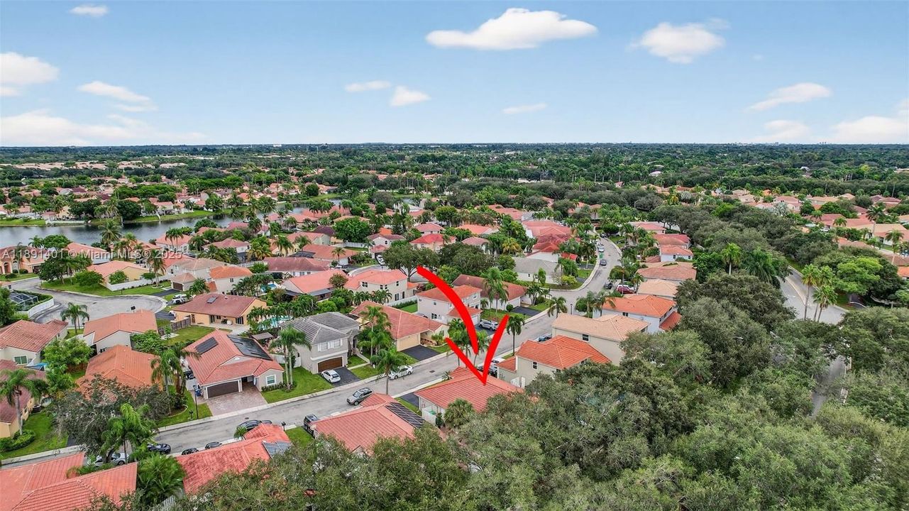 Activo con contrato: $568,500 (3 camas, 2 baños, 1727 Pies cuadrados)