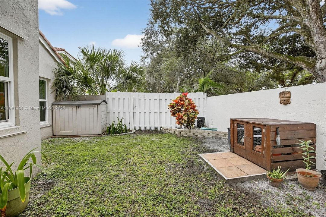 Activo con contrato: $568,500 (3 camas, 2 baños, 1727 Pies cuadrados)