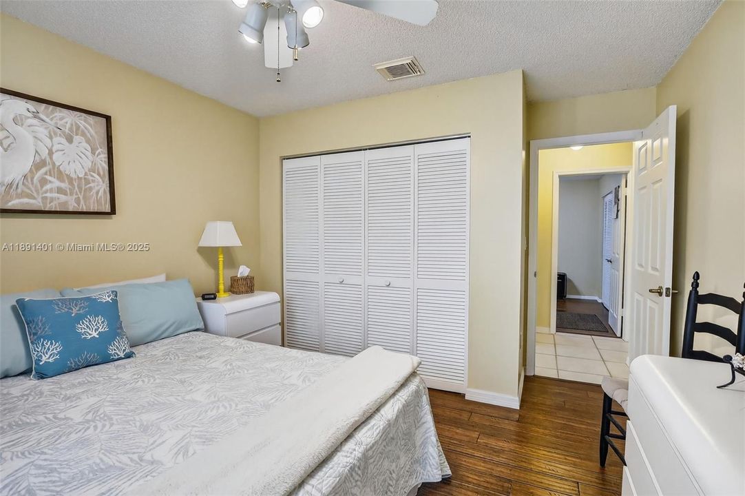 Activo con contrato: $568,500 (3 camas, 2 baños, 1727 Pies cuadrados)