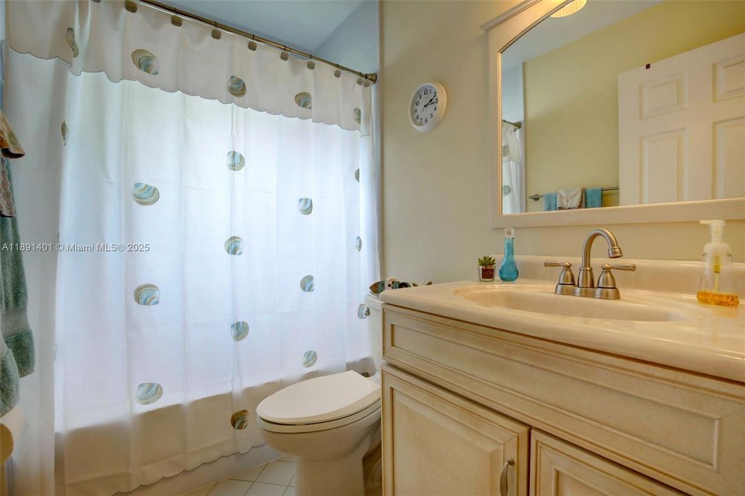 Activo con contrato: $568,500 (3 camas, 2 baños, 1727 Pies cuadrados)