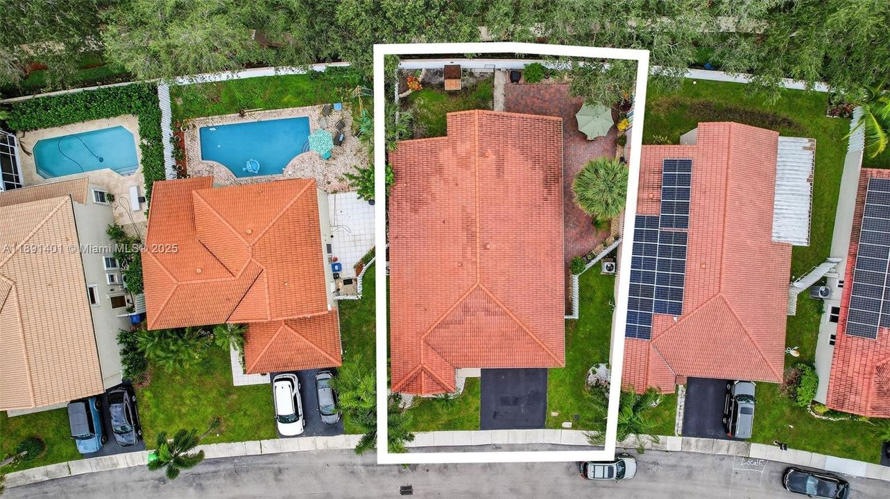 Activo con contrato: $568,500 (3 camas, 2 baños, 1727 Pies cuadrados)