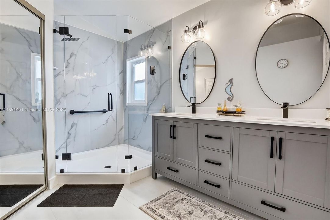 Activo con contrato: $568,500 (3 camas, 2 baños, 1727 Pies cuadrados)