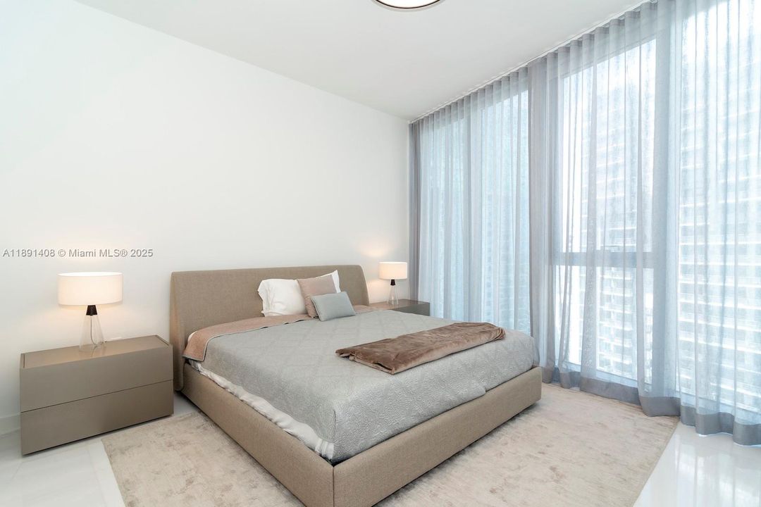 出租: $29,000 (3 贝兹, 4 浴室, 3078 平方英尺)