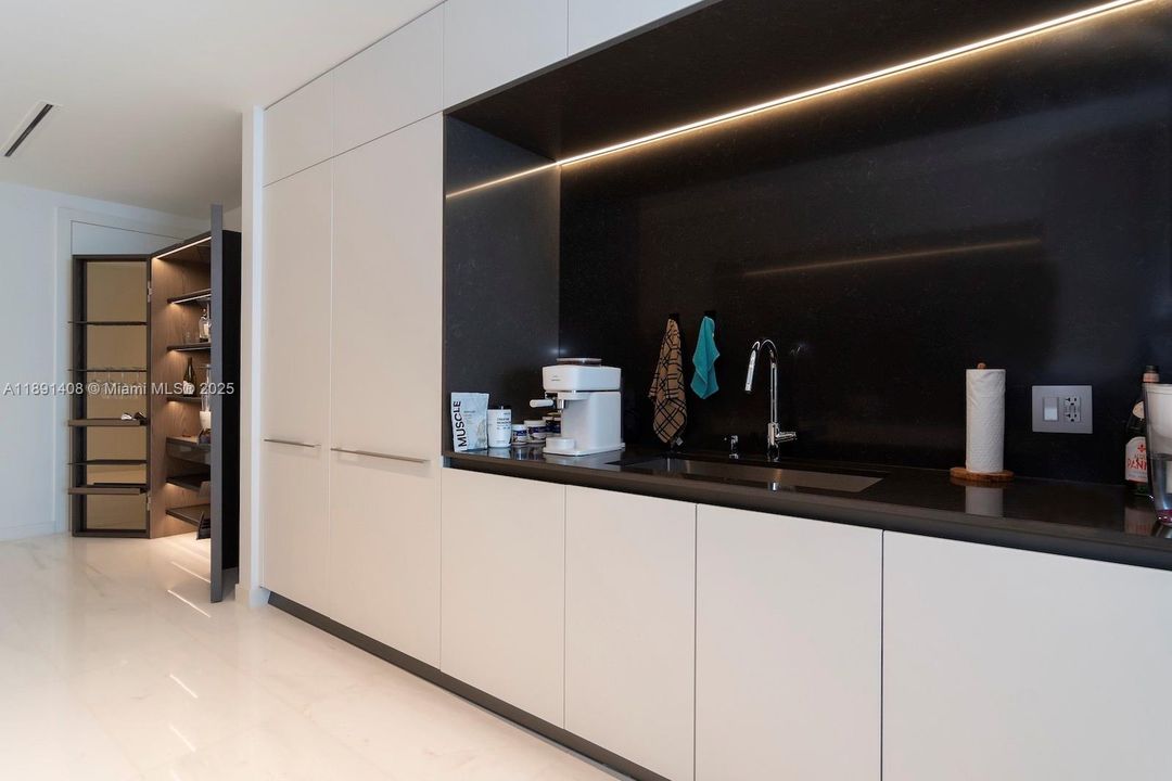 出租: $29,000 (3 贝兹, 4 浴室, 3078 平方英尺)