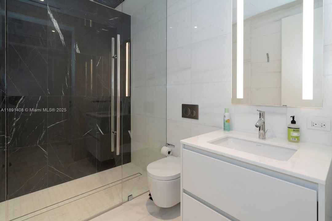 出租: $29,000 (3 贝兹, 4 浴室, 3078 平方英尺)