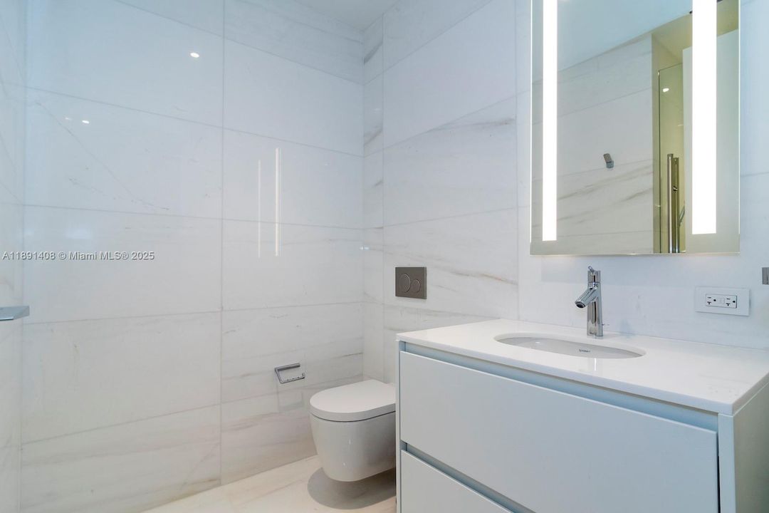 出租: $29,000 (3 贝兹, 4 浴室, 3078 平方英尺)