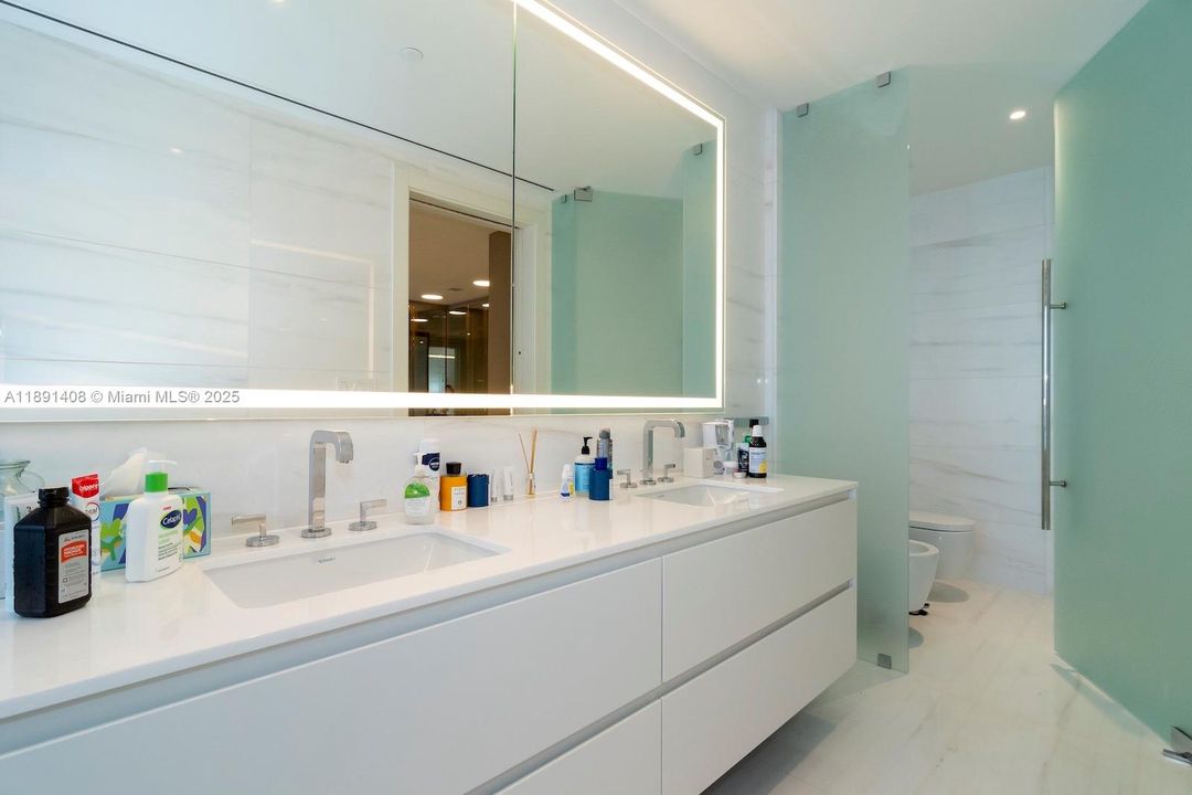 出租: $29,000 (3 贝兹, 4 浴室, 3078 平方英尺)