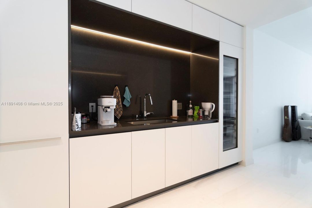 出租: $29,000 (3 贝兹, 4 浴室, 3078 平方英尺)