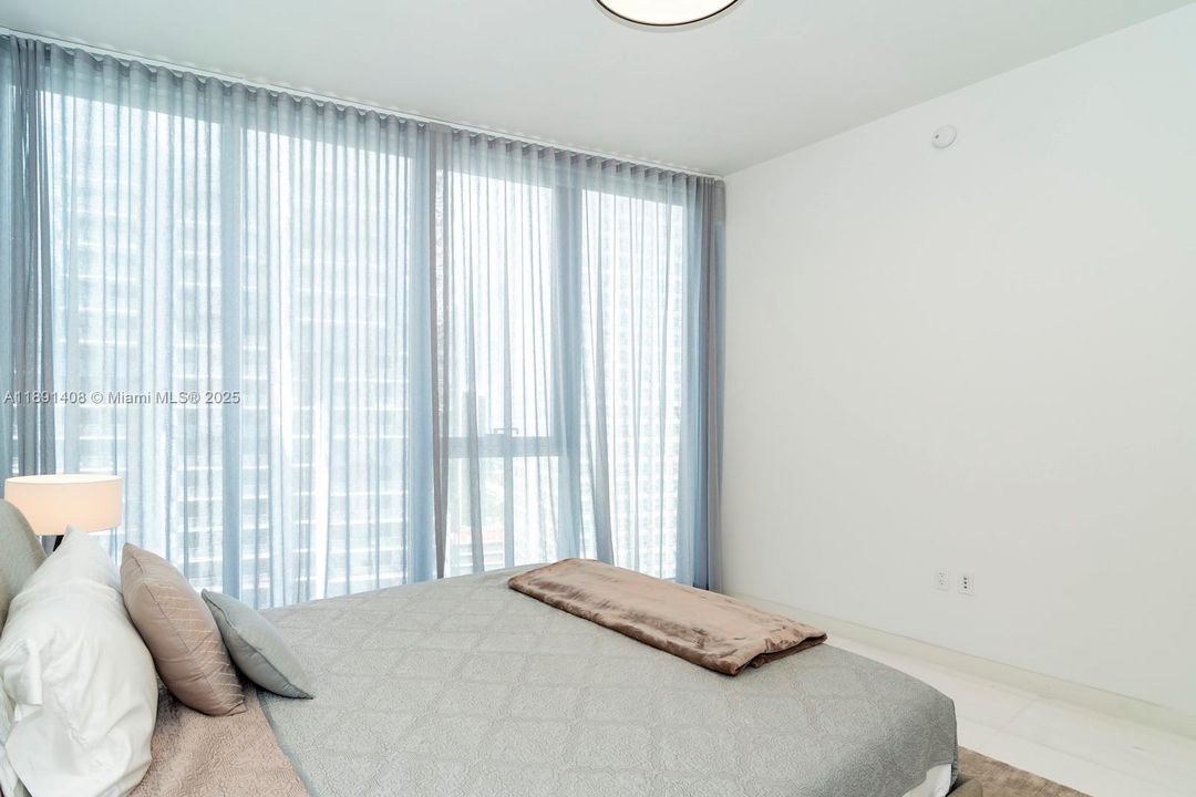 出租: $29,000 (3 贝兹, 4 浴室, 3078 平方英尺)