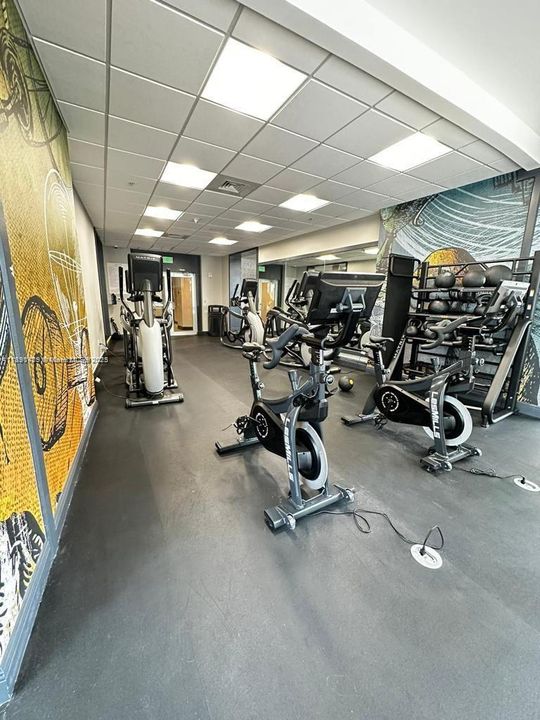 For Sale: $360,000 (1 beds, 1 baths, 821 Square Feet)