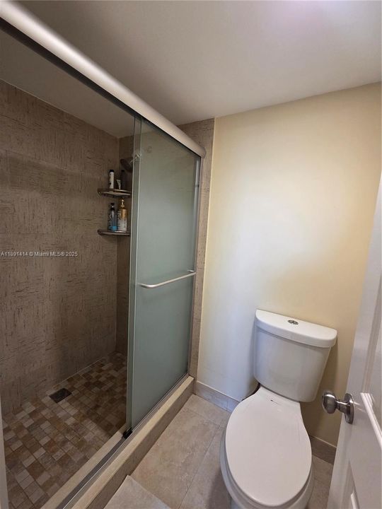 For Sale: $329,000 (2 beds, 2 baths, 1385 Square Feet)