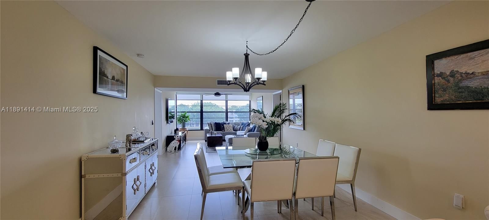 For Sale: $329,000 (2 beds, 2 baths, 1385 Square Feet)