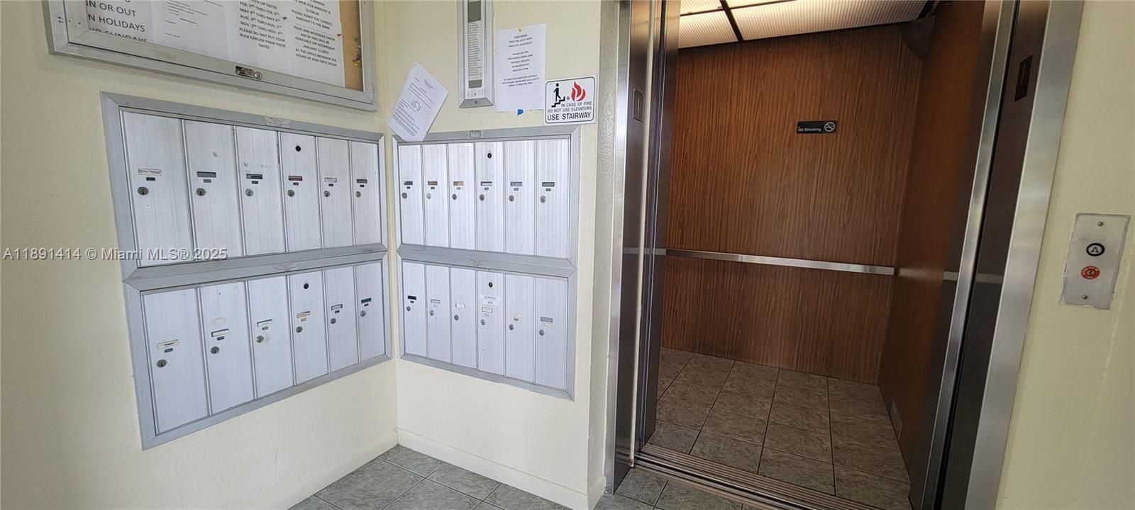 For Sale: $329,000 (2 beds, 2 baths, 1385 Square Feet)