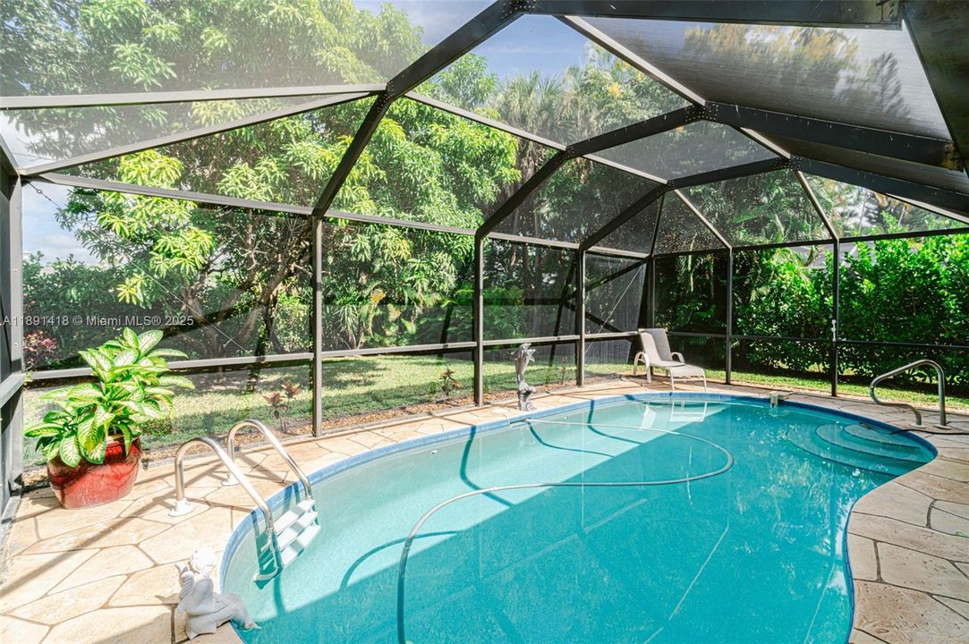 На продажу: $700,000 (2 спален, 2 ванн, 1519 Квадратных фут)