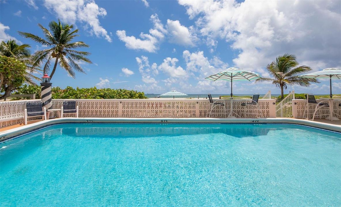 For Sale: $1,000,000 (1 beds, 1 baths, 566 Square Feet)