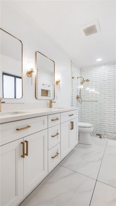 最近售出: $600,000 (3 贝兹, 2 浴室, 1697 平方英尺)