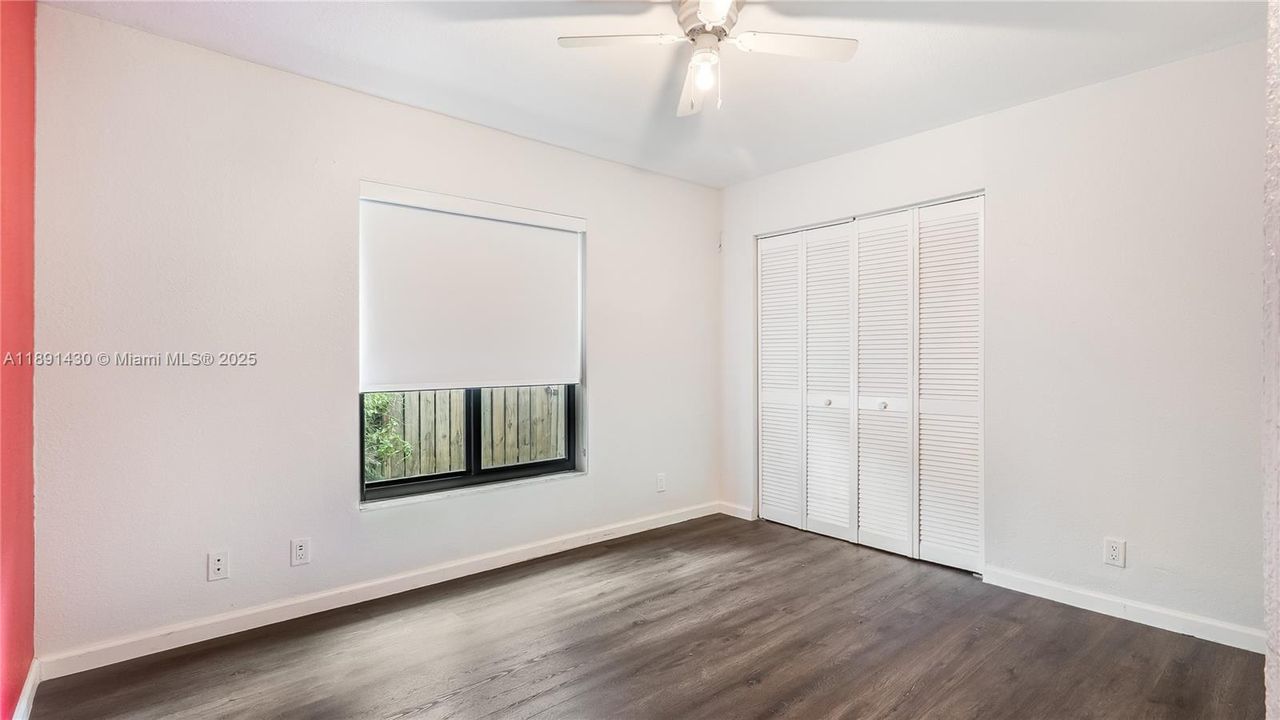 最近售出: $600,000 (3 贝兹, 2 浴室, 1697 平方英尺)