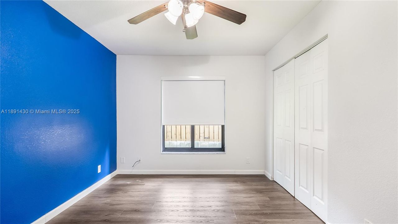 最近售出: $600,000 (3 贝兹, 2 浴室, 1697 平方英尺)