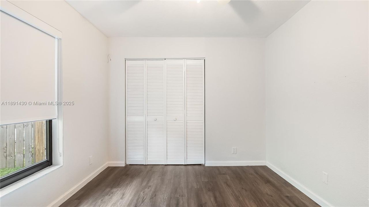 最近售出: $600,000 (3 贝兹, 2 浴室, 1697 平方英尺)