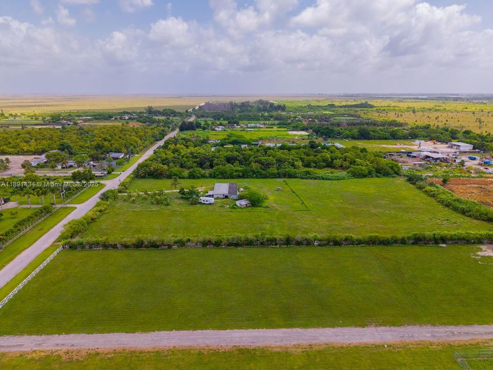 На продажу: $1,800,000 (0 спален, 0 ванн, 0 Квадратных фут)