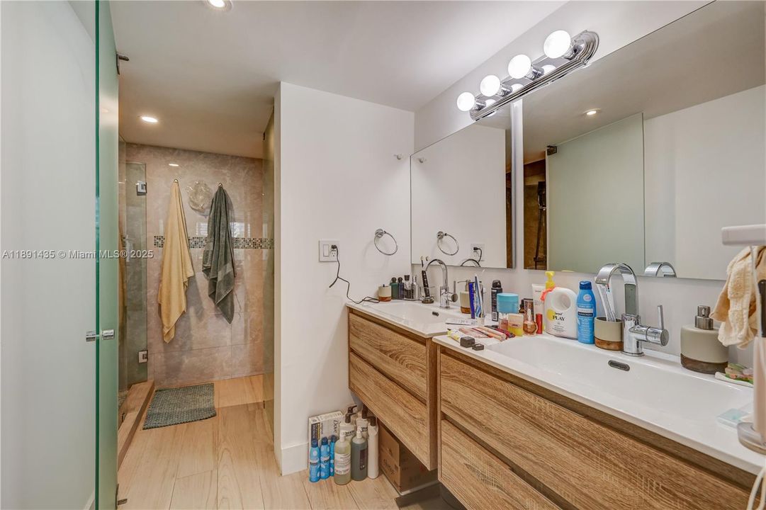 For Sale: $665,000 (2 beds, 2 baths, 1467 Square Feet)