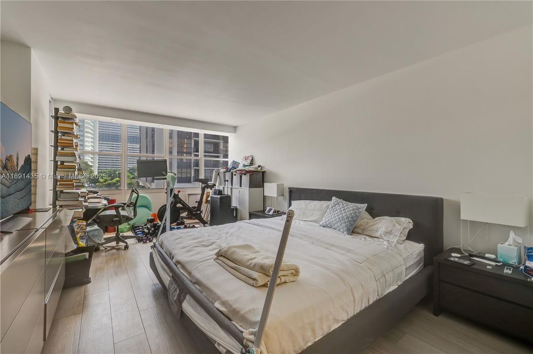 For Sale: $665,000 (2 beds, 2 baths, 1467 Square Feet)