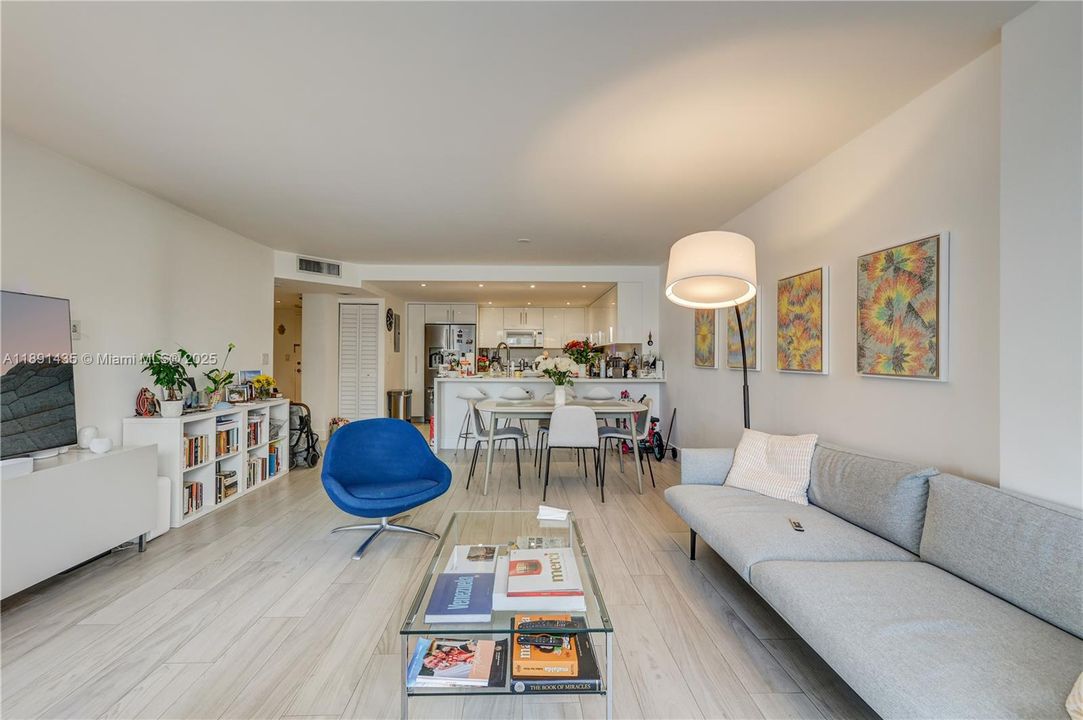 For Sale: $665,000 (2 beds, 2 baths, 1467 Square Feet)