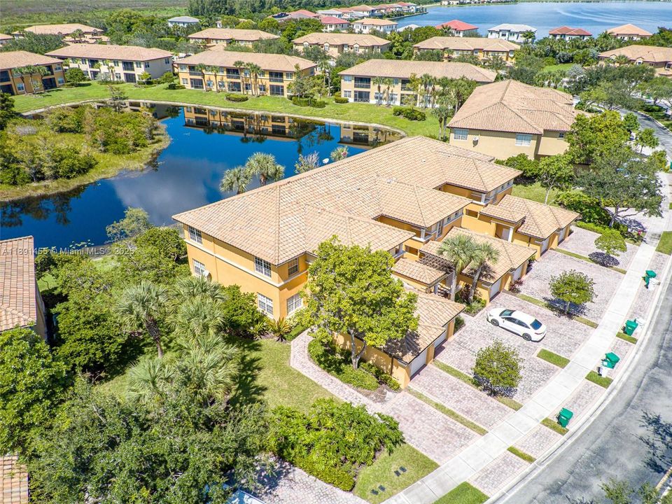 Recently Rented: $3,500 (3 beds, 2 baths, 1401 Square Feet)