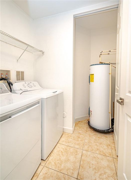 Recently Rented: $3,500 (3 beds, 2 baths, 1401 Square Feet)