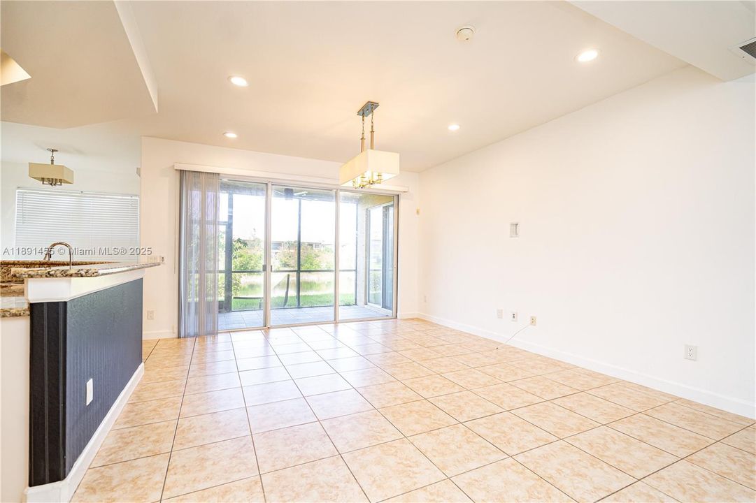 Recently Rented: $3,500 (3 beds, 2 baths, 1401 Square Feet)