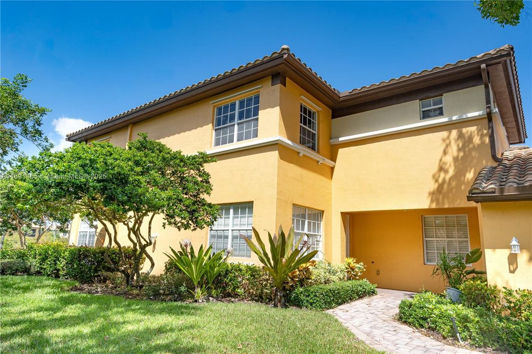 Recently Rented: $3,500 (3 beds, 2 baths, 1401 Square Feet)