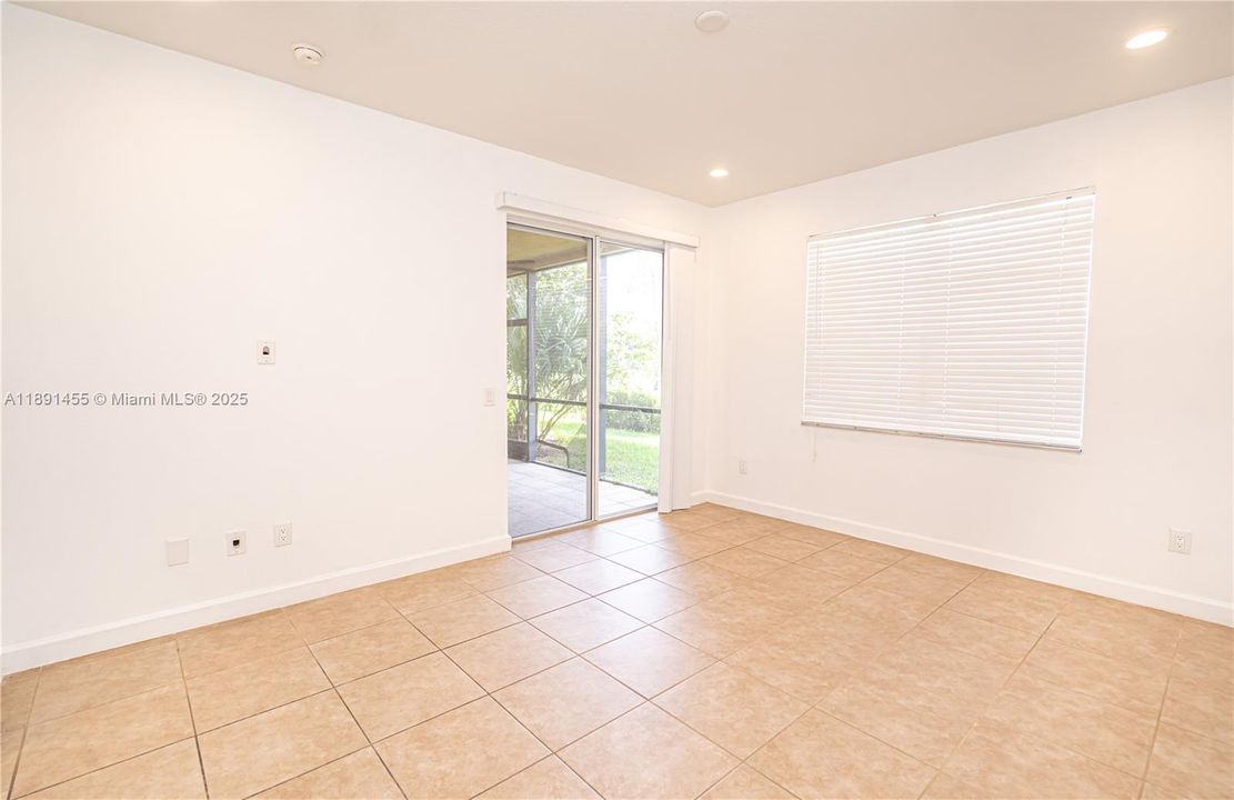 Recently Rented: $3,500 (3 beds, 2 baths, 1401 Square Feet)