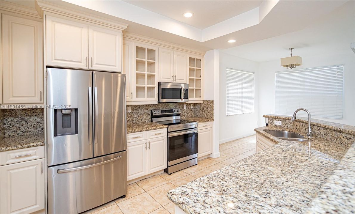 Recently Rented: $3,500 (3 beds, 2 baths, 1401 Square Feet)