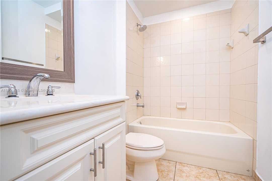 Recently Rented: $3,500 (3 beds, 2 baths, 1401 Square Feet)