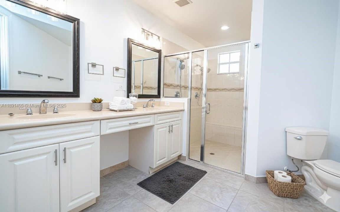 Recently Rented: $3,500 (3 beds, 2 baths, 1401 Square Feet)