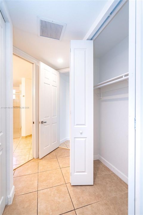 Recently Rented: $3,500 (3 beds, 2 baths, 1401 Square Feet)