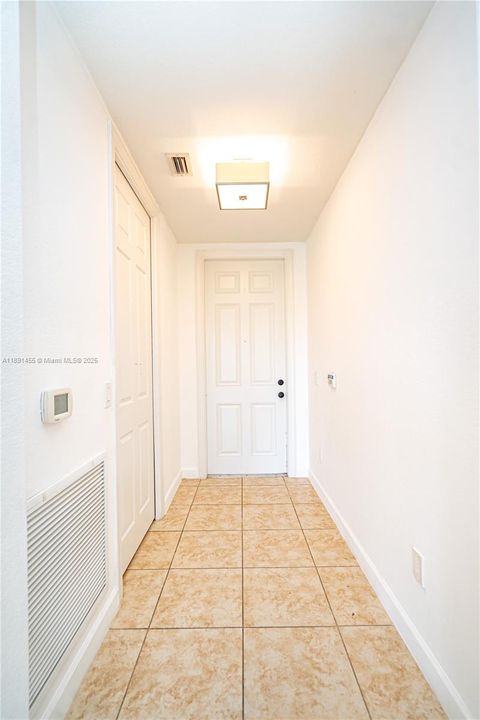 Recently Rented: $3,500 (3 beds, 2 baths, 1401 Square Feet)