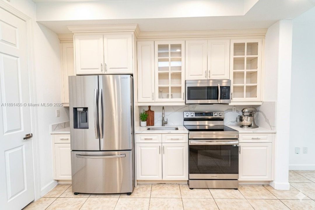 Recently Rented: $3,500 (3 beds, 2 baths, 1401 Square Feet)