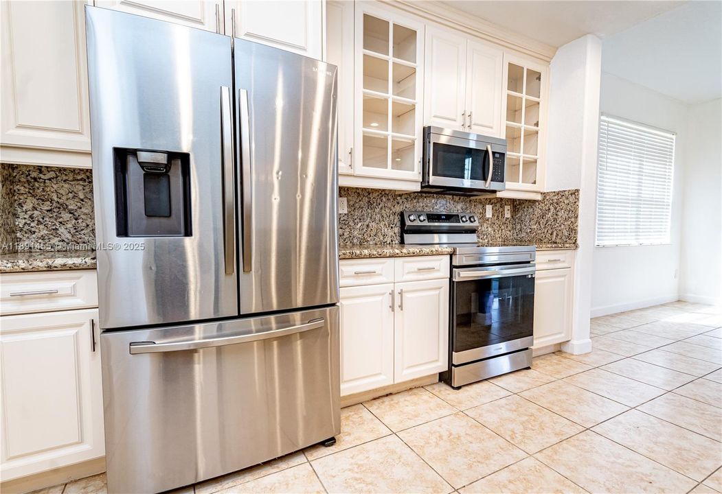 Recently Rented: $3,500 (3 beds, 2 baths, 1401 Square Feet)