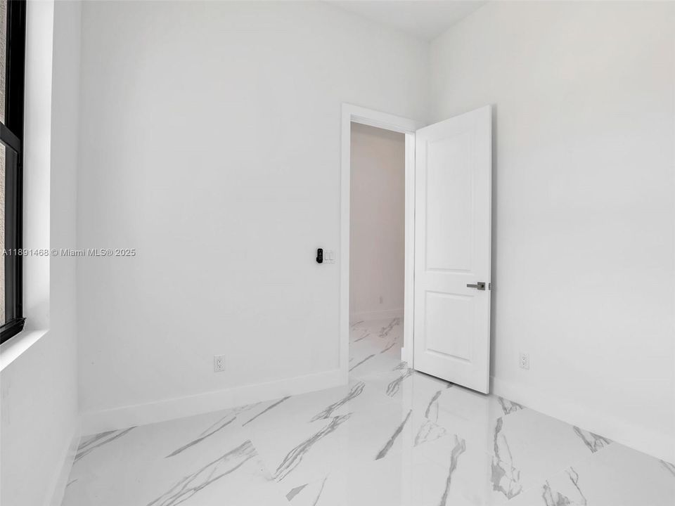 Недавно продано: $449,500 (3 спален, 3 ванн, 1950 Квадратных фут)